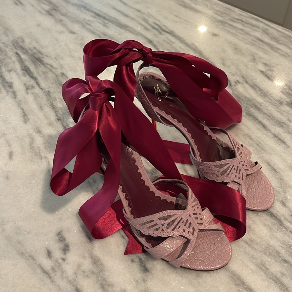 Women's Heels with Ribbon Accent, gold heel - Picture 3 of 14